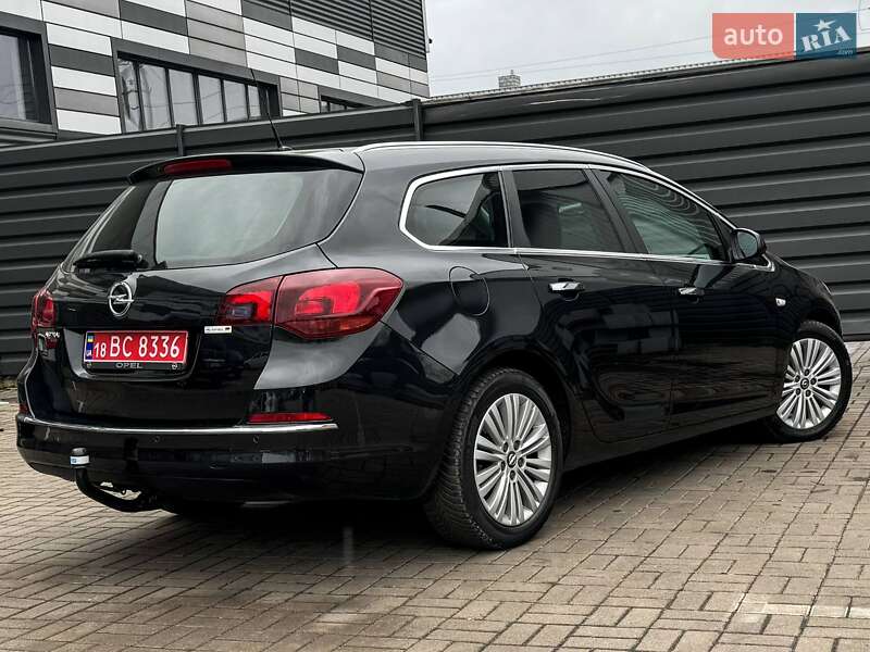 Универсал Opel Astra 2013 в Черкассах