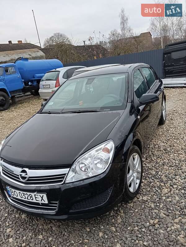 Хэтчбек Opel Astra 2008 в Вишневце фото 2 Хэтчбек Opel Astra 2008 в Вишневце