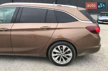 Універсал Opel Astra 2016 в Львові
