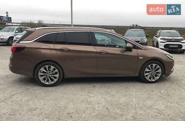 Універсал Opel Astra 2016 в Львові