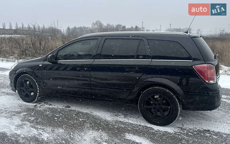 Універсал Opel Astra 2007 в Рівному