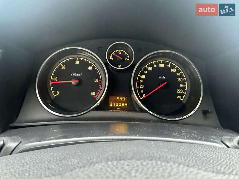 Універсал Opel Astra 2007 в Рівному