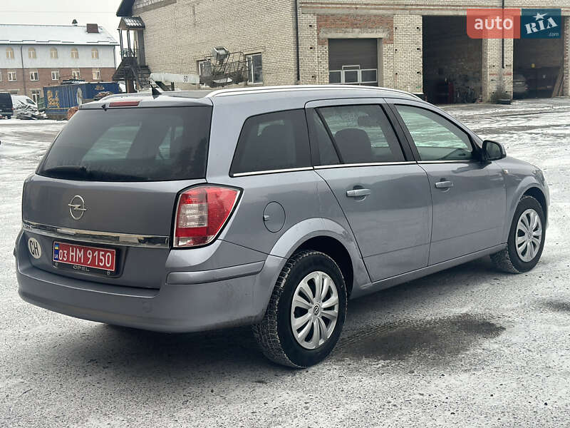 Универсал Opel Astra 2010 в Луцке фото 6 Универсал Opel Astra 2010 в Луцке