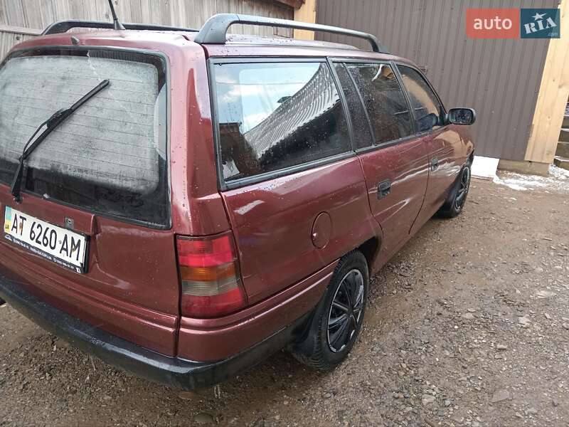 Универсал Opel Astra 1998 в Яблунице фото 5 Универсал Opel Astra 1998 в Яблунице