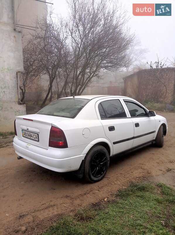 Седан Opel Astra 1998 в Жмеринке