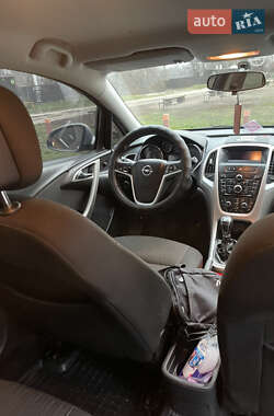 Універсал Opel Astra 2011 в Сумах