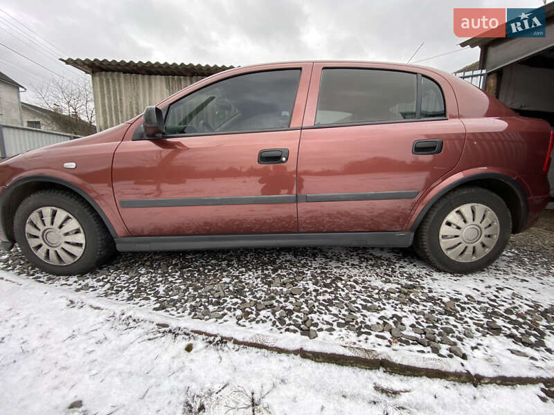 Хэтчбек Opel Astra 2001 в Судовой Вишне