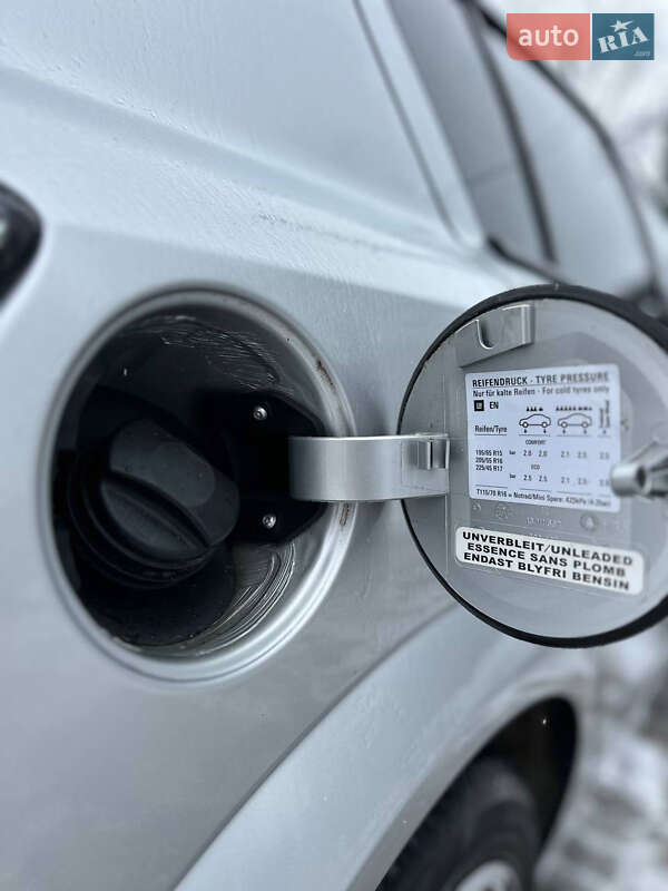 Хетчбек Opel Astra 2012 в Харкові