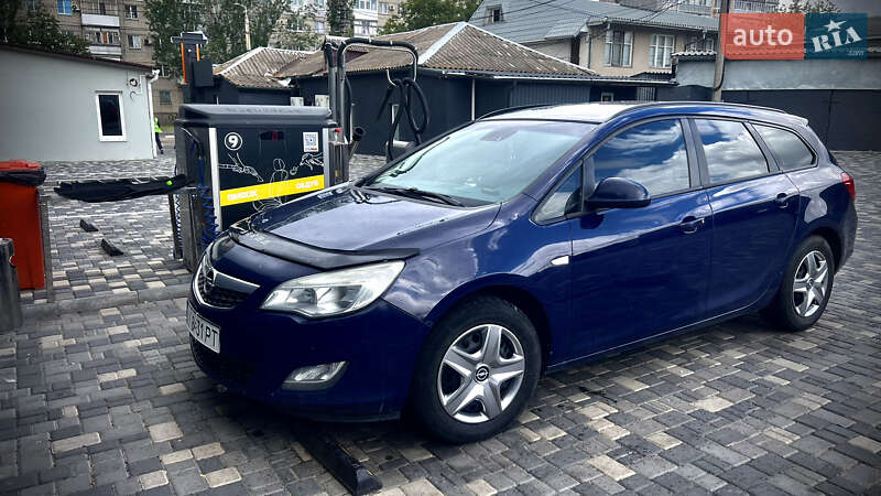 Opel Astra 2012 Opel Astra 2012