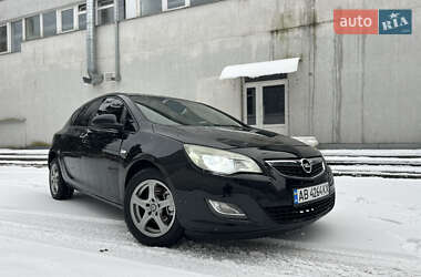 Хэтчбек Opel Astra 2011 в Виннице