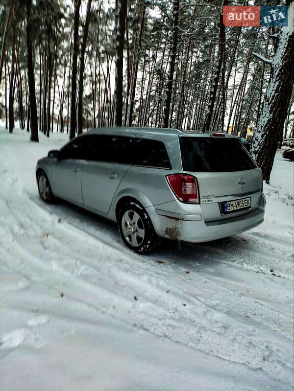 Універсал Opel Astra 2009 в Сумах