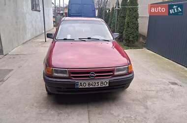 Хетчбек Opel Astra 1992 в Виноградові