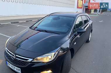 Универсал Opel Astra 2017 в Одессе