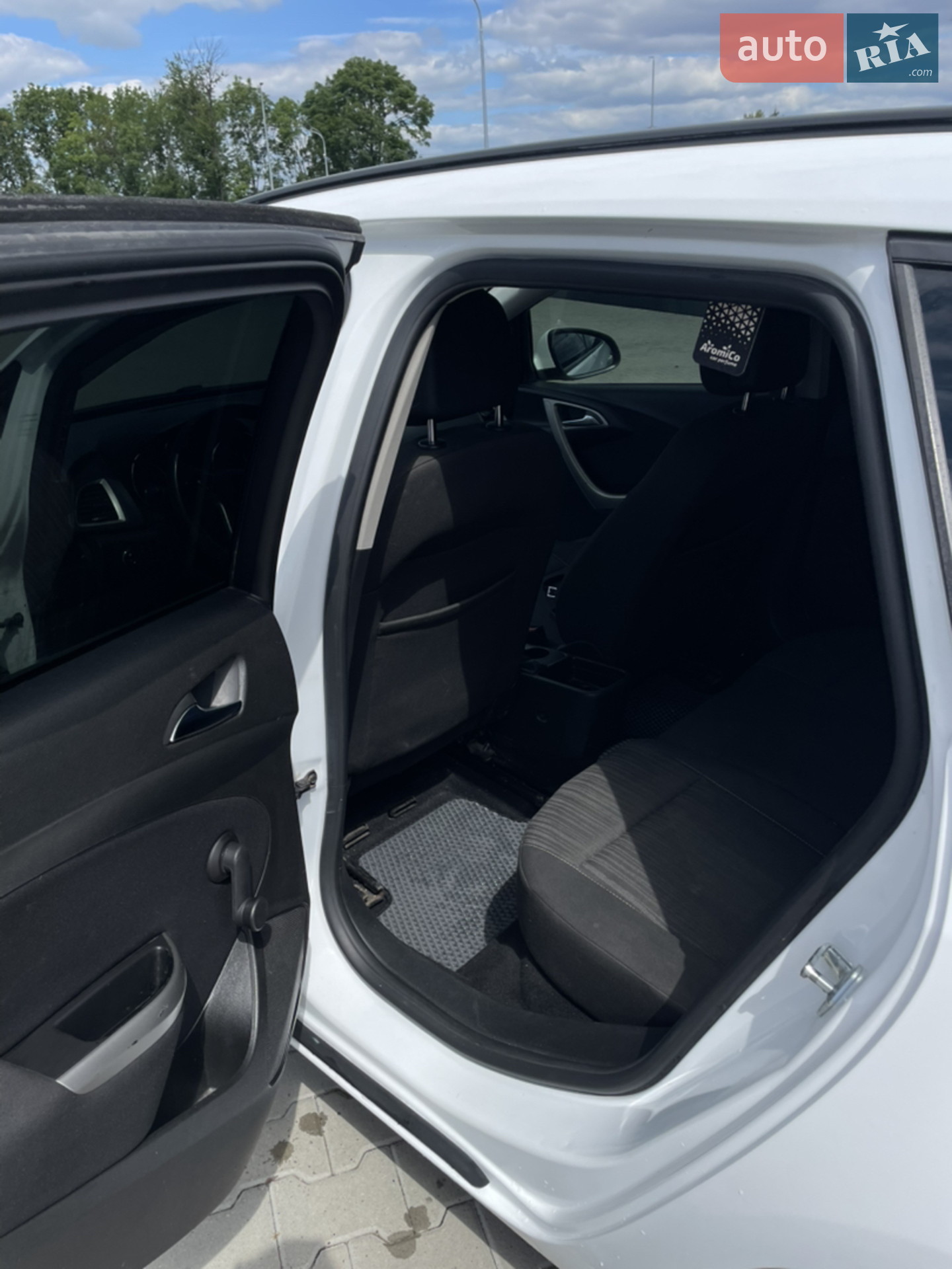 2011 Opel Astra - мініатюра 8