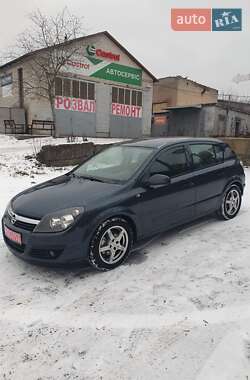 Хэтчбек Opel Astra 2006 в Ровно