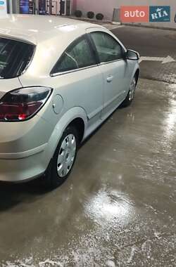 Хетчбек Opel Astra 2005 в Обухові