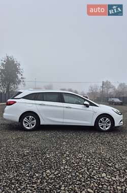 Универсал Opel Astra 2016 в Луцке