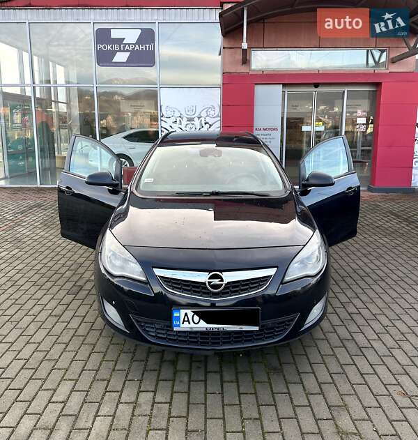 Универсал Opel Astra 2010 в Хусте фото 3 Универсал Opel Astra 2010 в Хусте