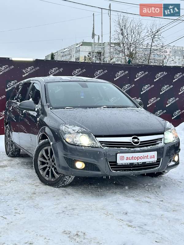 Opel Astra 2010