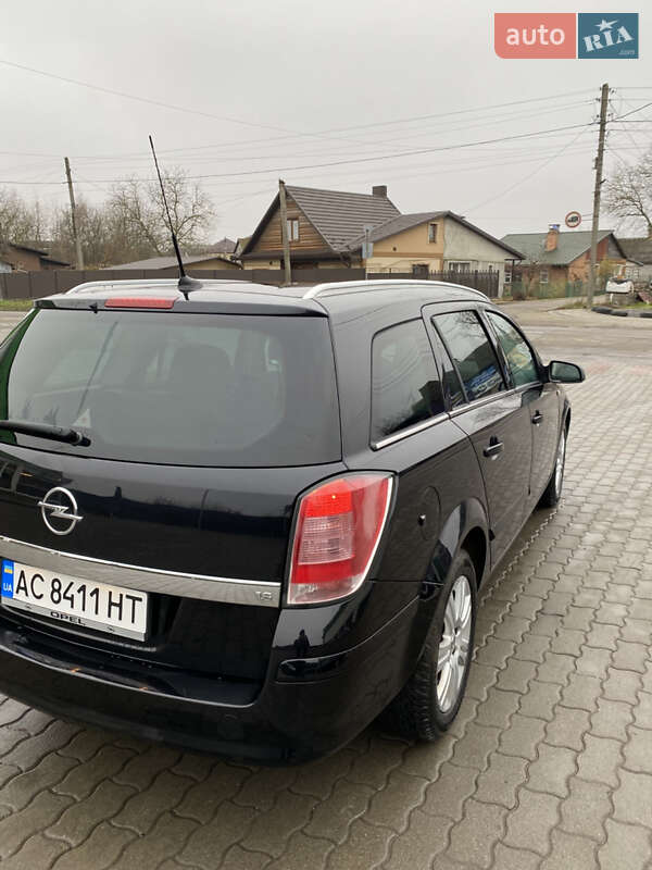 Универсал Opel Astra 2008 в Владимире