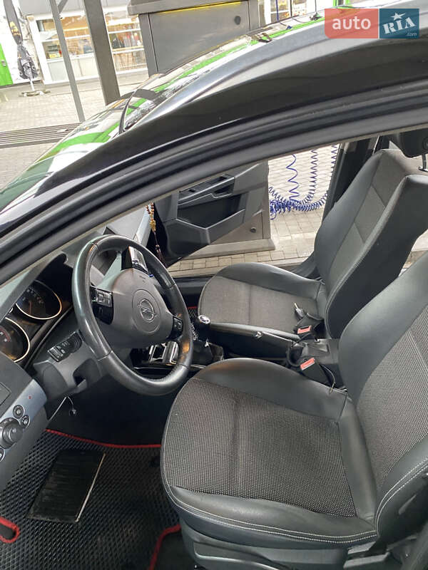 Универсал Opel Astra 2008 в Владимире