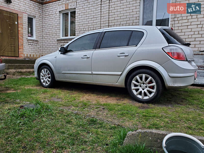 Хэтчбек Opel Astra 2005 в Бердичеве фото 16 Хэтчбек Opel Astra 2005 в Бердичеве