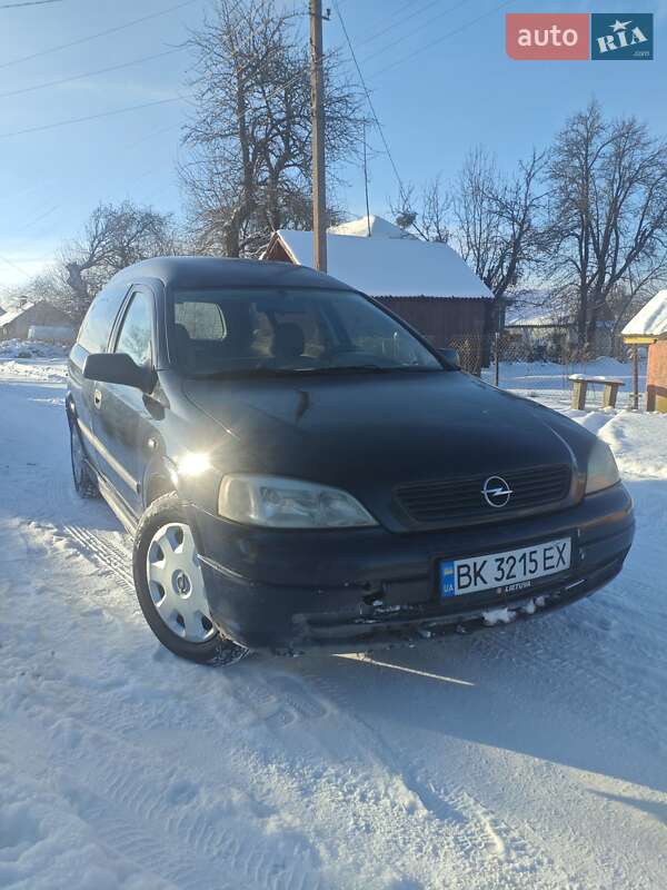Универсал Opel Astra 2003 в Лугинах
