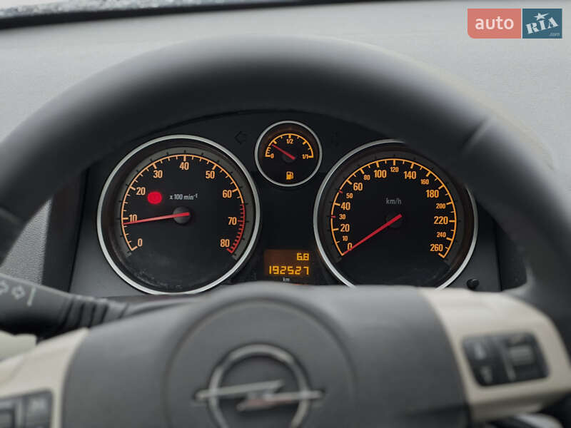 Универсал Opel Astra 2008 в Староконстантинове