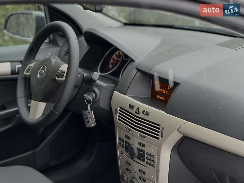 Универсал Opel Astra 2008 в Староконстантинове