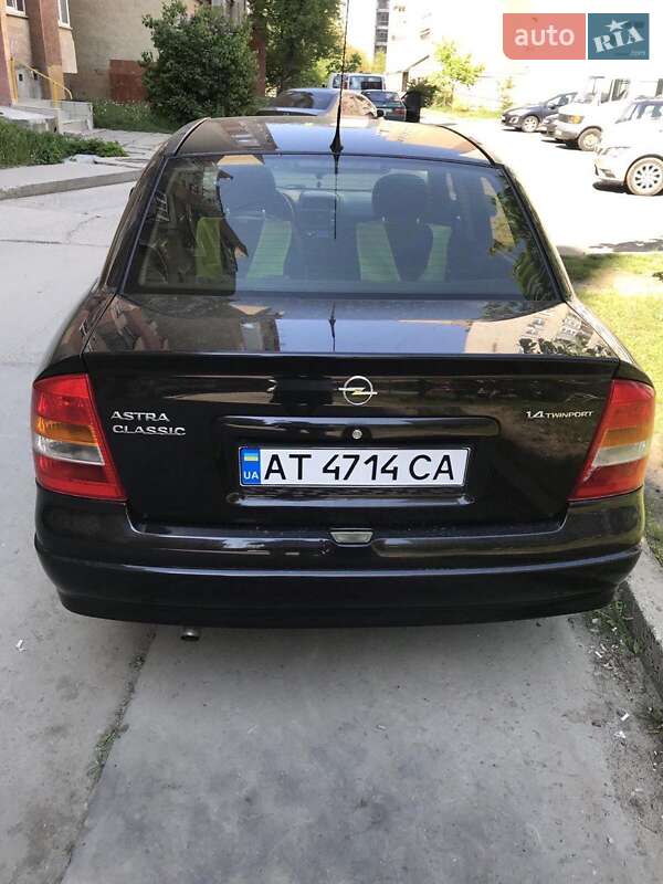 Седан Opel Astra 2006 в Ивано-Франковске