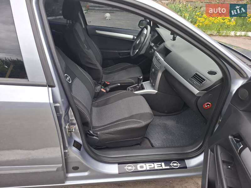 Универсал Opel Astra 2009 в Виннице