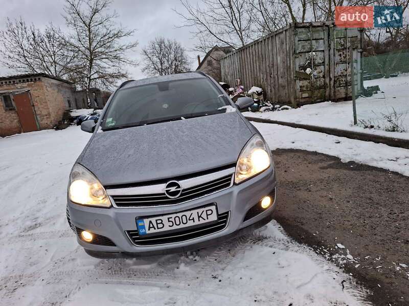 Универсал Opel Astra 2009 в Виннице