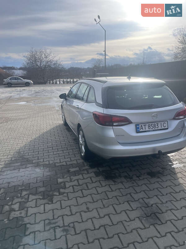 Универсал Opel Astra 2016 в Коломые