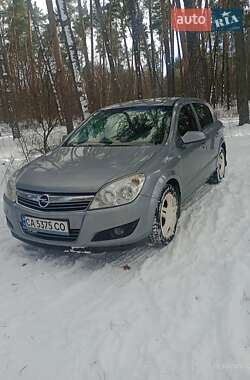 Хэтчбек Opel Astra 2007 в Смеле