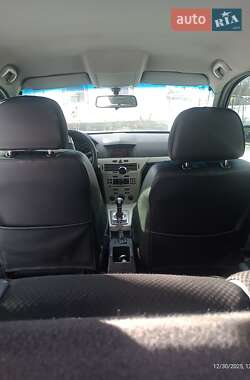 Хэтчбек Opel Astra 2007 в Смеле