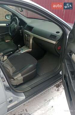 Хэтчбек Opel Astra 2007 в Смеле