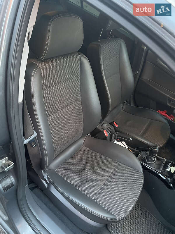 Универсал Opel Astra 2009 в Шепетовке