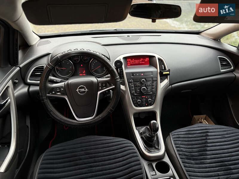 Универсал Opel Astra 2012 в Радомышле фото 24 Универсал Opel Astra 2012 в Радомышле