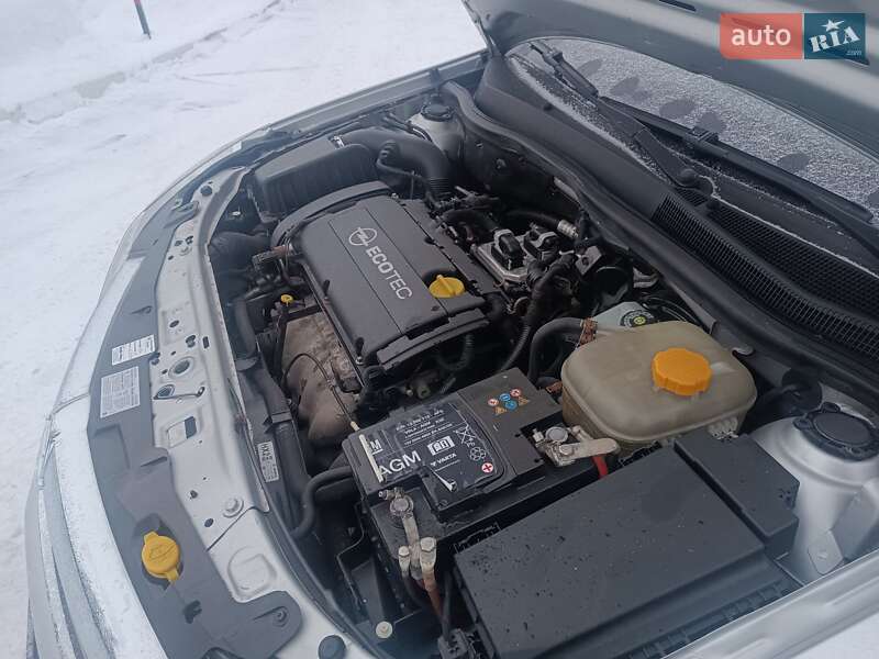 Хэтчбек Opel Astra 2010 в Лубнах