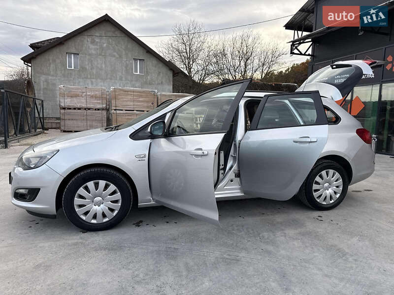 Универсал Opel Astra 2013 в Тернополе