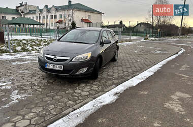Универсал Opel Astra 2011 в Ивано-Франковске
