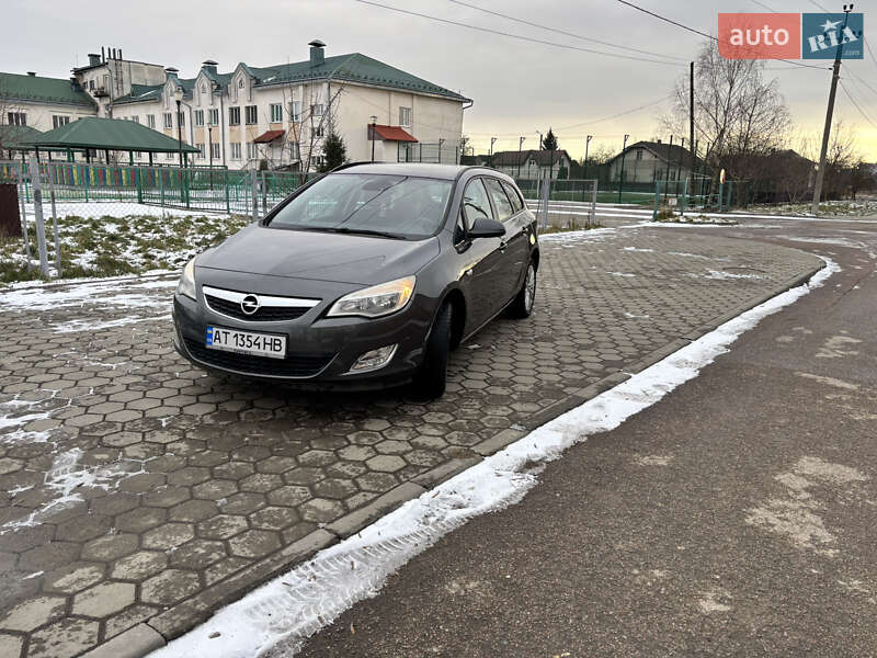 Универсал Opel Astra 2011 в Ивано-Франковске фото Универсал Opel Astra 2011 в Ивано-Франковске