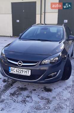 Универсал Opel Astra 2016 в Нововолынске