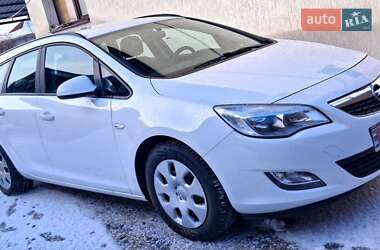Универсал Opel Astra 2011 в Харькове