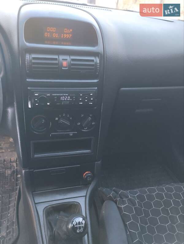 Седан Opel Astra 2007 в Прилуках