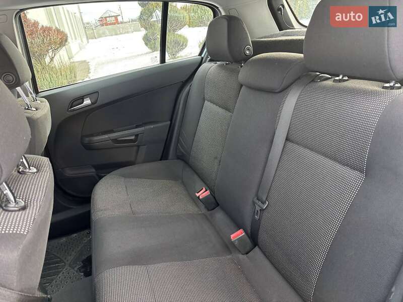 Хэтчбек Opel Astra 2009 в Киеве