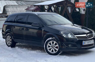 Універсал Opel Astra 2010 в Коломиї