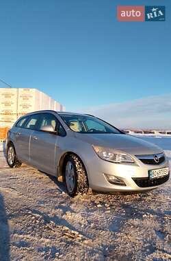 Универсал Opel Astra 2010 в Тернополе