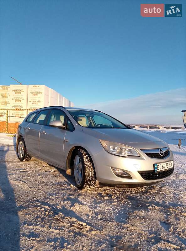 Opel Astra 2010