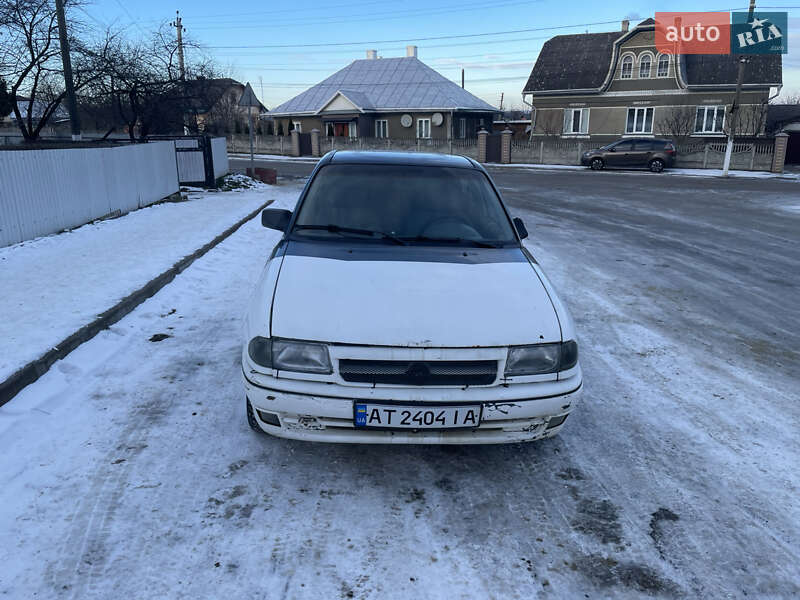 Хэтчбек Opel Astra 1992 в Черновцах фото 6 Хэтчбек Opel Astra 1992 в Черновцах